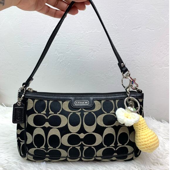 y2k COACH Black Signature Canvas Mini Purse / Wristlet with Card Slots - Picture 1 of 13
